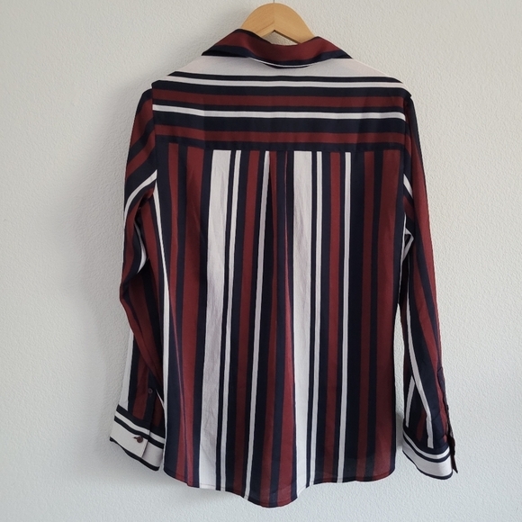 Express Slim fit portfolio stripped button down top - Picture 9 of 11